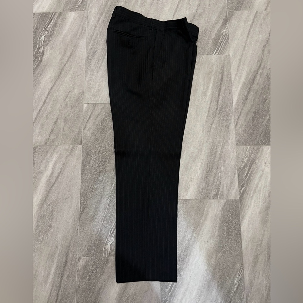 Carlo Lusso 2 Button Solid Black Pin Striped Men'… - image 3